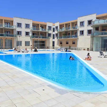 Glove Iii Apartman *